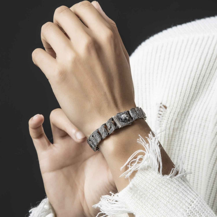 Hand-Made Silver Wolf Head Bracelet